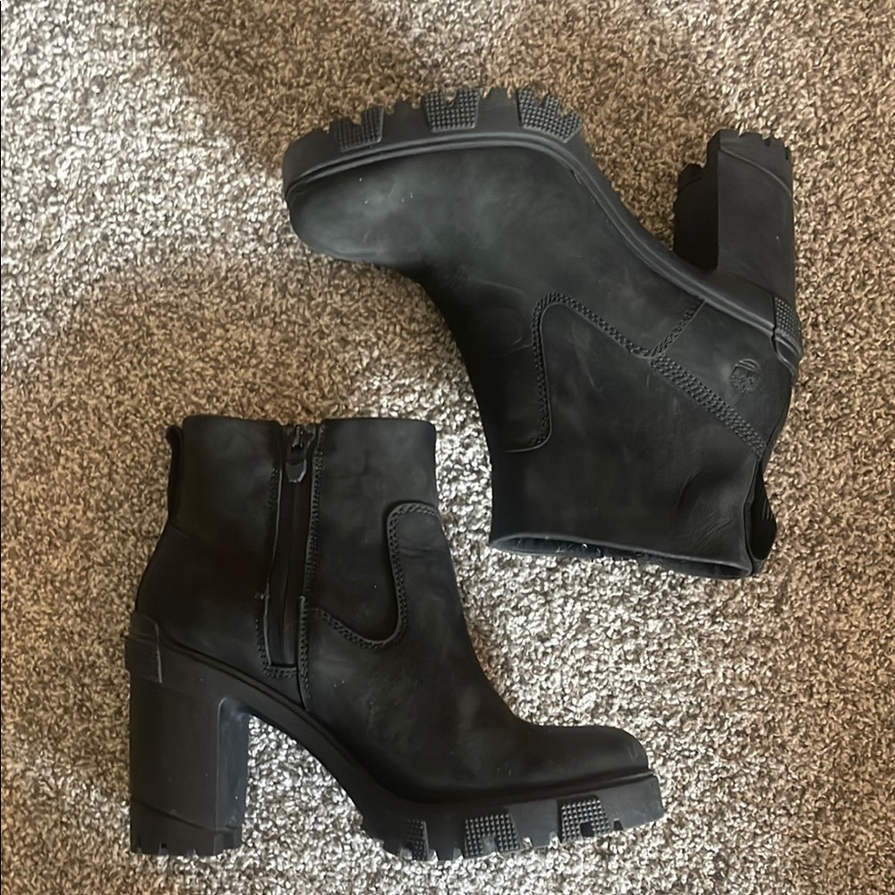 Black suede heeled Chelsea boot